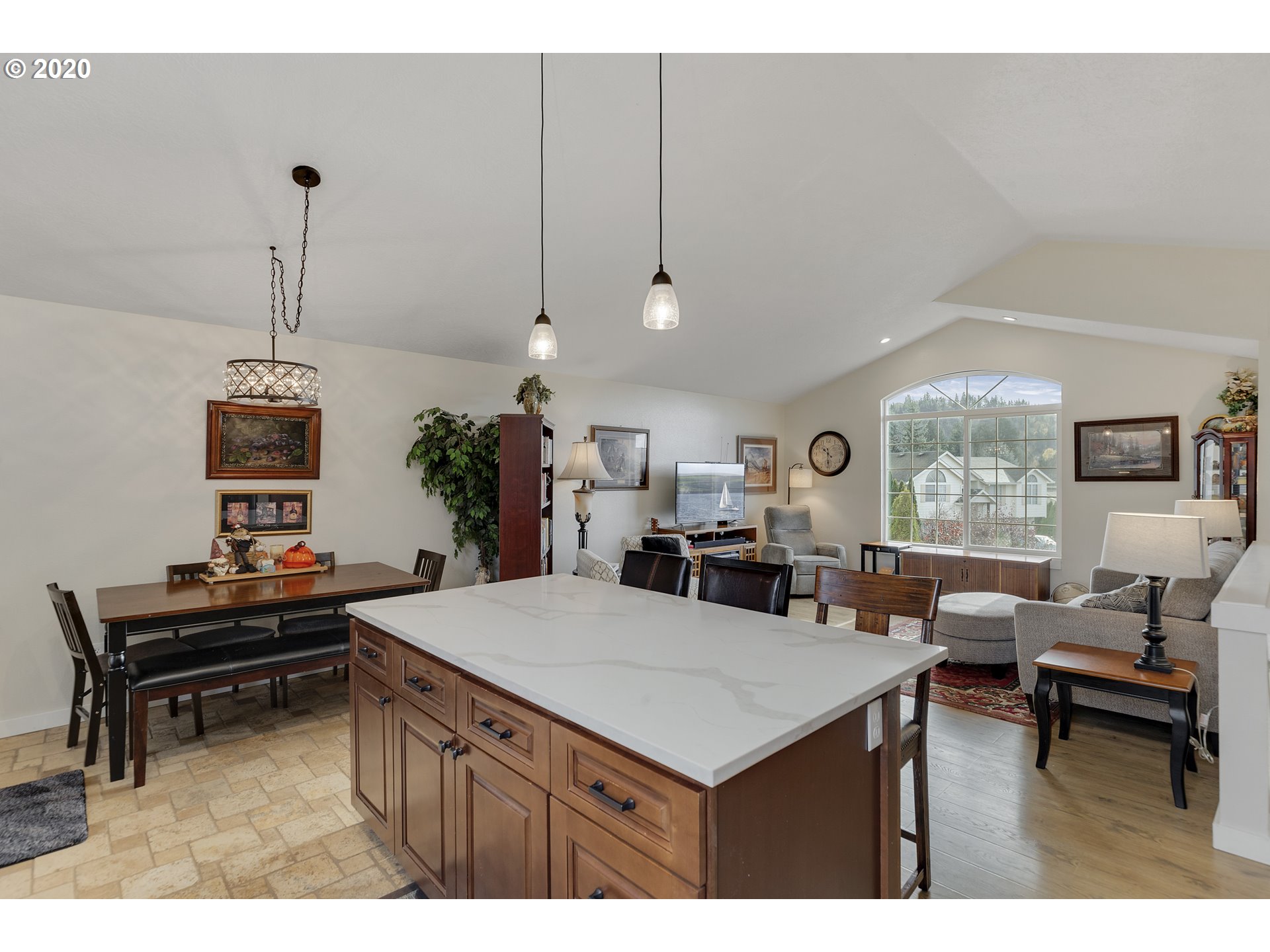37 Southwest Riverview Place Gresham, OR 97080 - Photo 10 of 25 Gallery Image 10