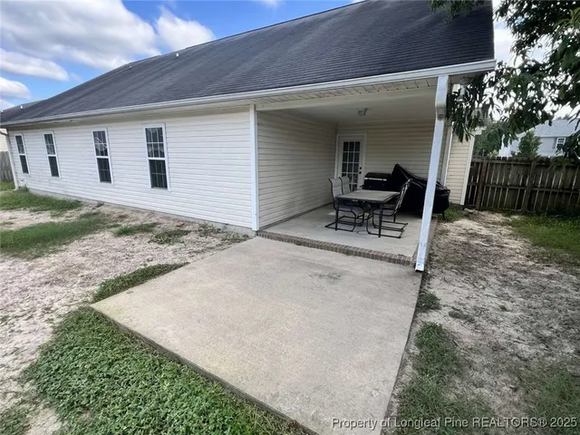 $258,000 | 2134 Queen Elizabeth Lane, Hope Mills, NC 28348