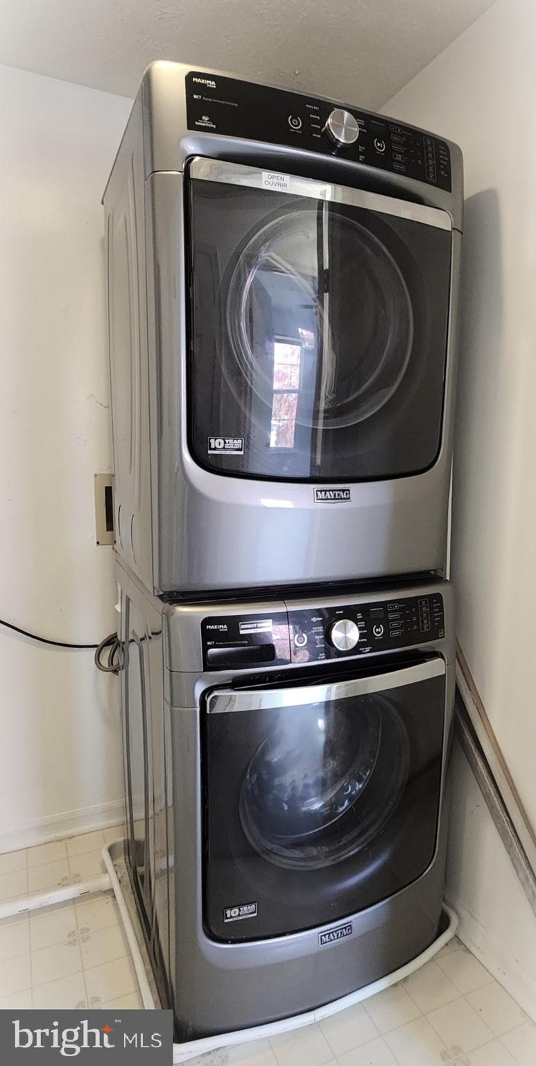 13 Locust Path Court, Unit 813 Nottingham, MD 21236 - Photo 15 of 23 a close view of washer and dryer
