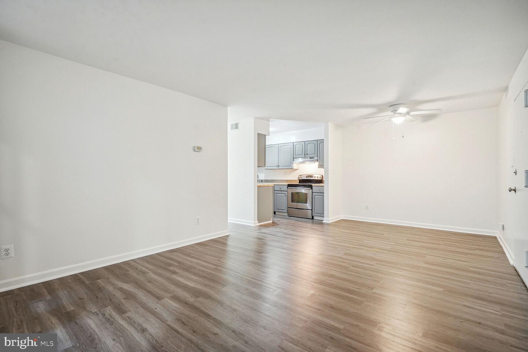 5900 J Prince George Drive, Unit 337 Springfield, VA 22152 - Photo 16 of 16 Open Floor Plan