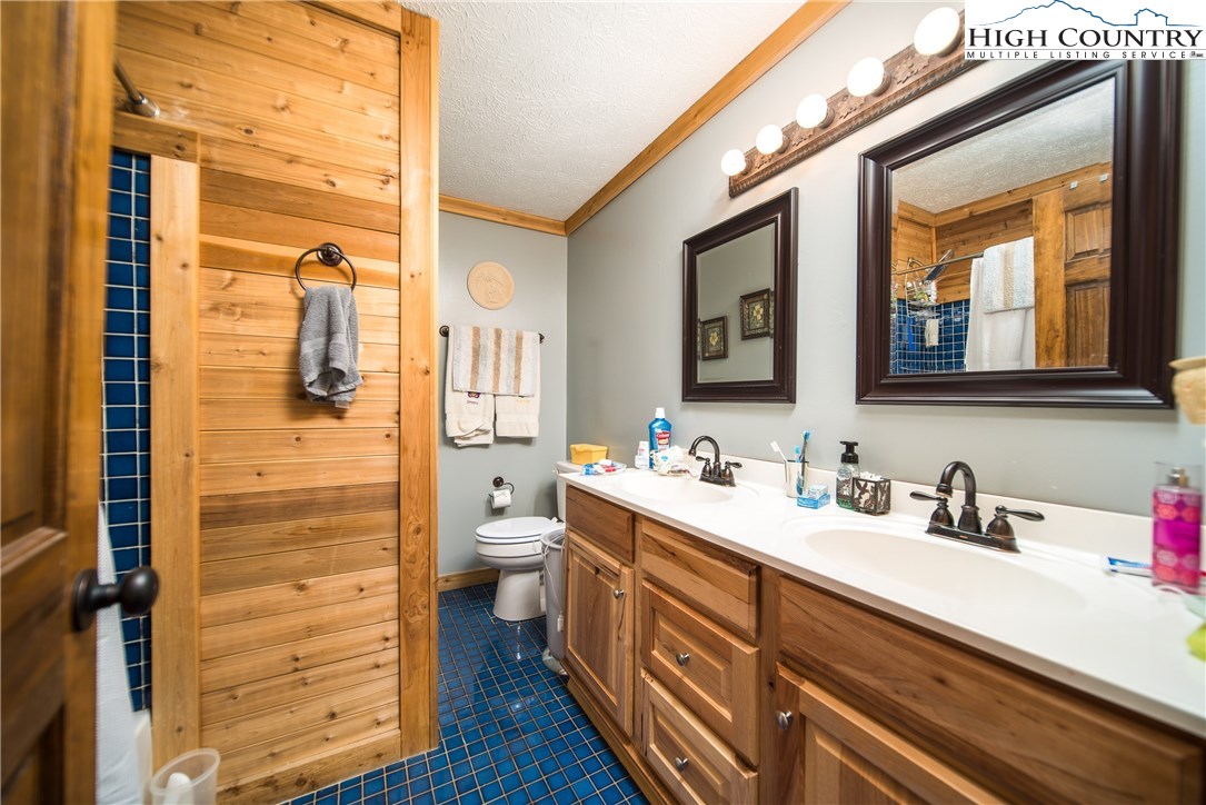 1078 Niley Cook Road Blowing Rock, NC 28605 - Photo 13 of 22 Gallery Image 13