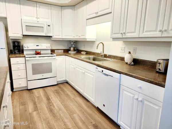 $271,900 | 100 Lighthouse Lane, Unit D3, Cedar Point, NC 28584