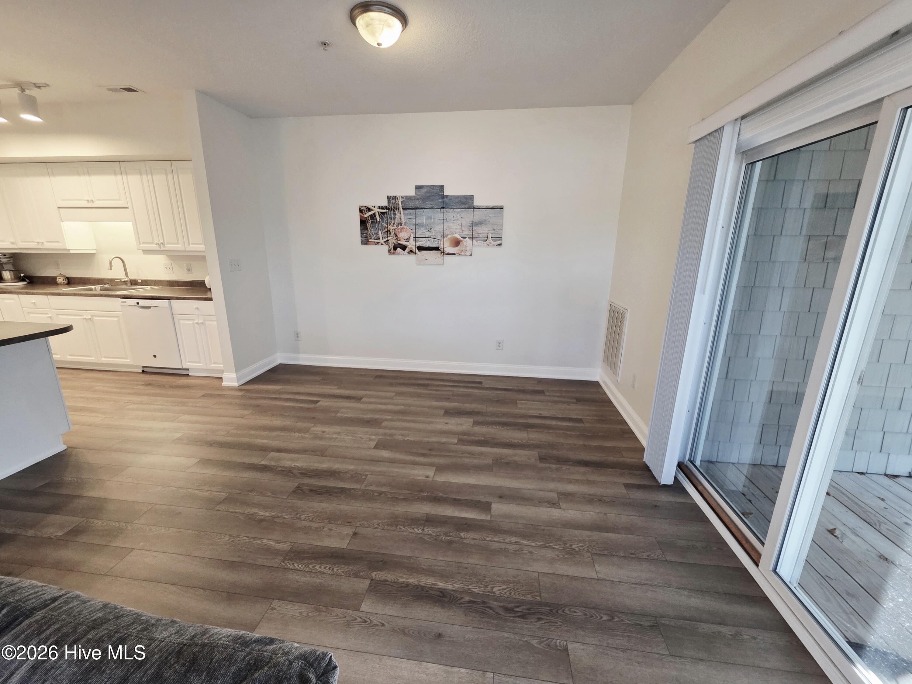 100 Lighthouse Lane, Unit D3 Cedar Point, NC 28584 - Photo 5 of 27 LR 2