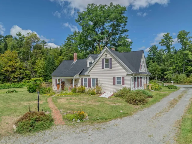 $425,000 | 921 Old Waterford Road, Littleton, NH 03561