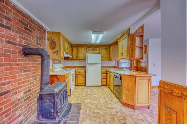 $425,000 | 921 Old Waterford Road, Littleton, NH 03561