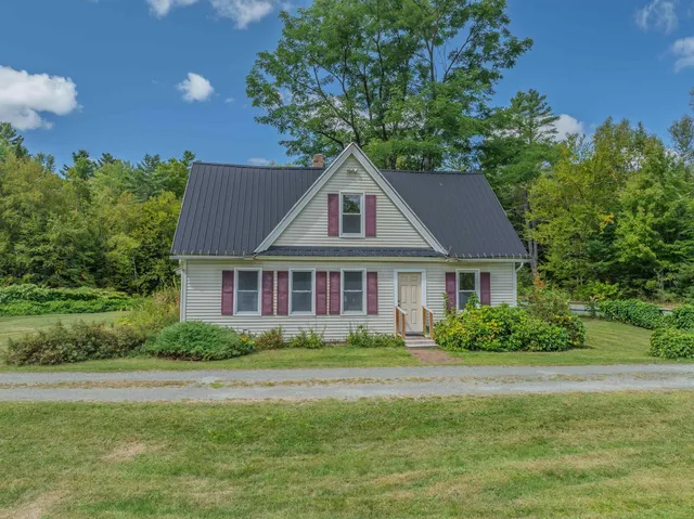 $425,000 | 921 Old Waterford Road, Littleton, NH 03561