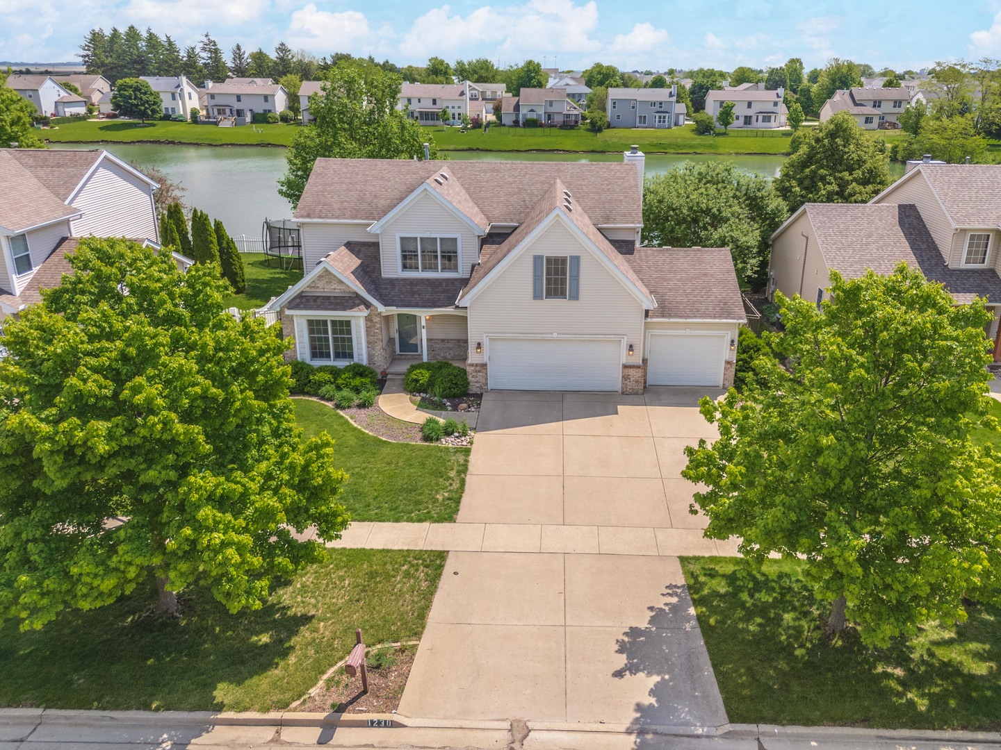 1230 North Pointe Drive Normal, IL 61761 - Photo 2 of 44