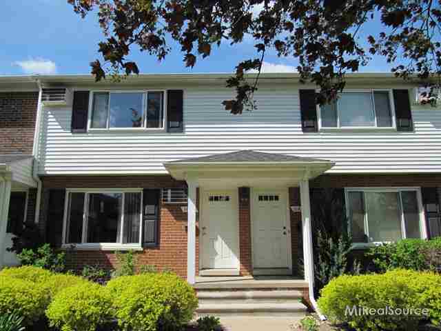 1141 Tienken Court Rochester, MI 48306 - Photo 1 of 18 31147010.JPG