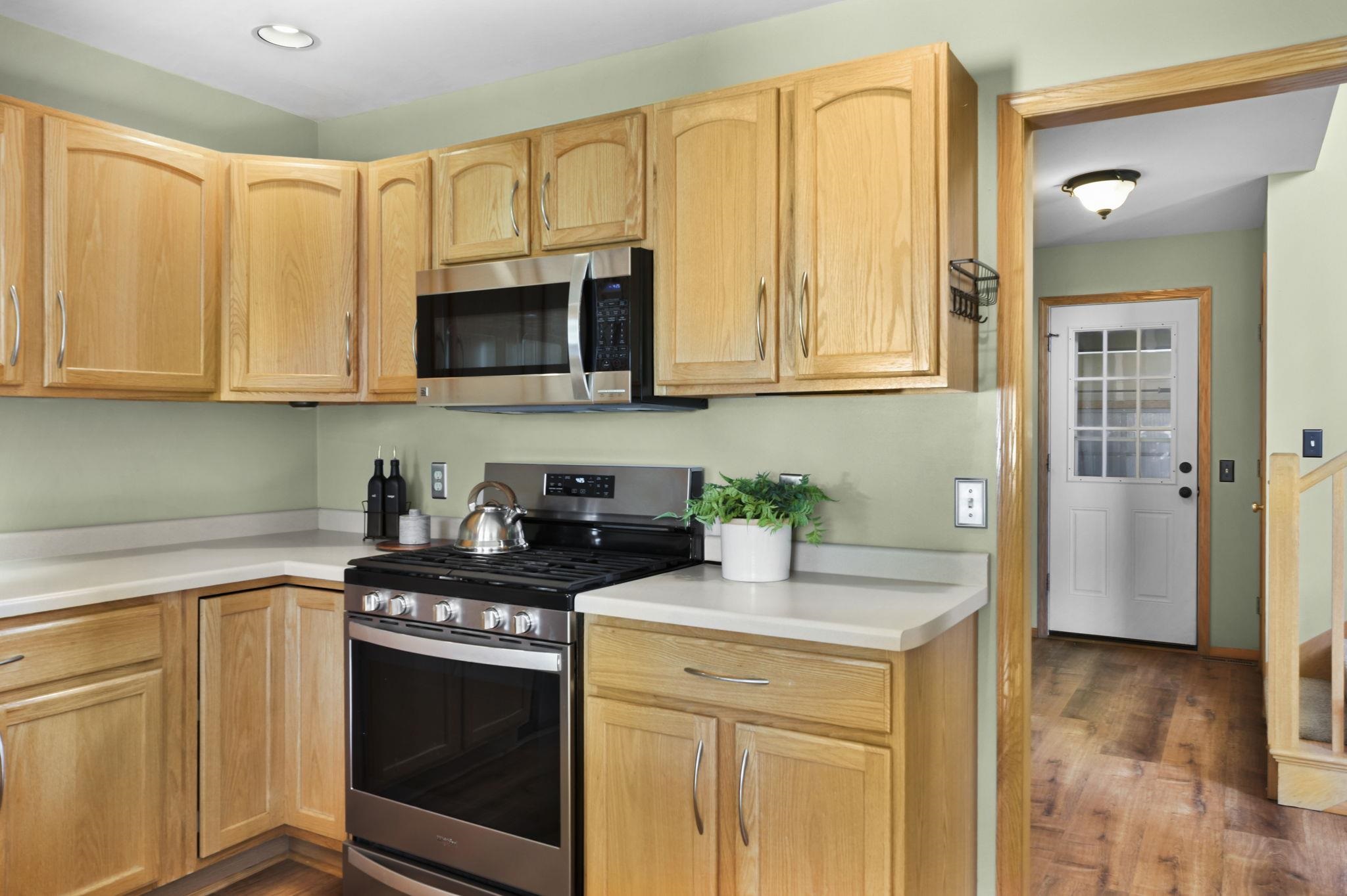 2234 Buckingham Road Stoughton, WI 53589 - Photo 11 of 53