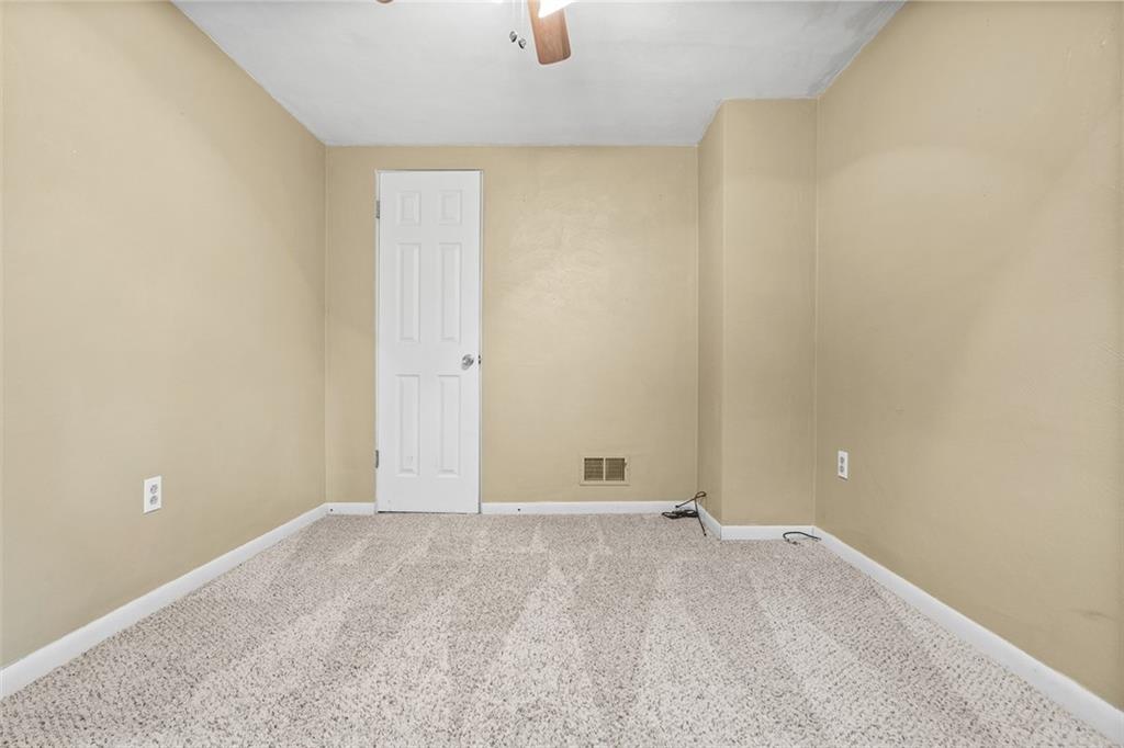 1670 Breining Street Pittsburgh, PA 15234 - Photo 26 of 39