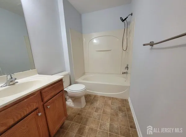 $2,600 | 113 Lionheart Lane, West Deptford, NJ 08086