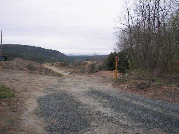802 Quechee-Hartland Road Hartford, VT 05001 - Photo 3 of 8 Gallery Image 3