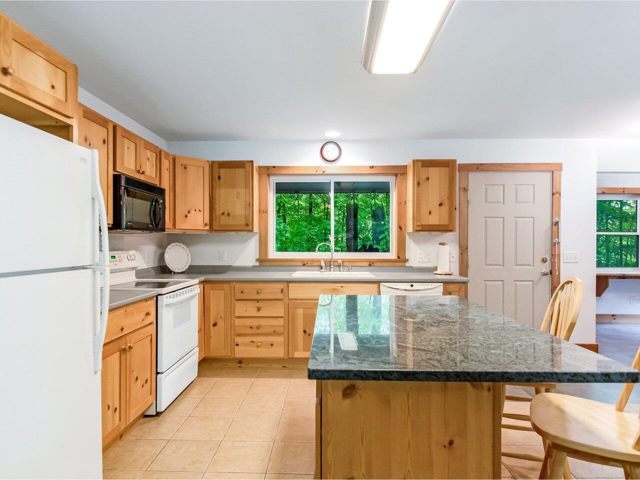 657 Charlotte Road Hinesburg, VT 05461 - Photo 10 of 29 Gallery Image 10
