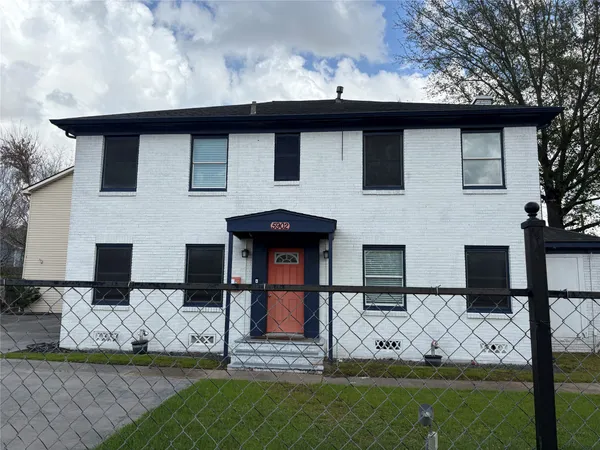 $529,000 | 5902 Irvington Boulevard, Houston, TX 77009