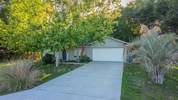 $1,900 | 4395 Northeast 33rd Avenue, Ocala, FL 34479