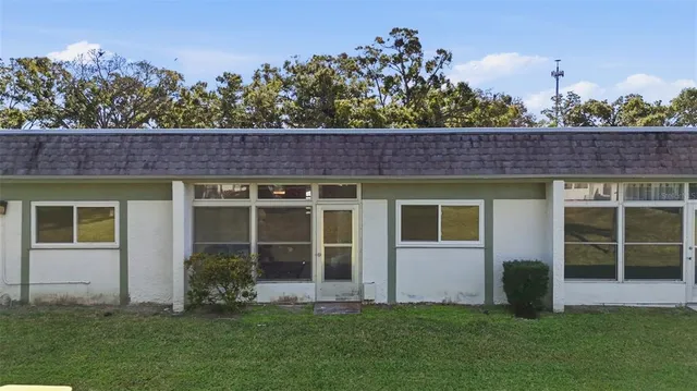 $2,400 | 4651 Lake Villa Drive, Clearwater, FL 33762