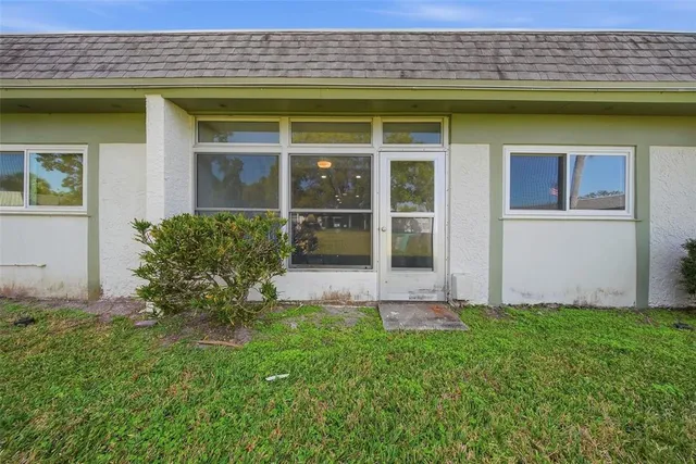 $2,400 | 4651 Lake Villa Drive, Clearwater, FL 33762