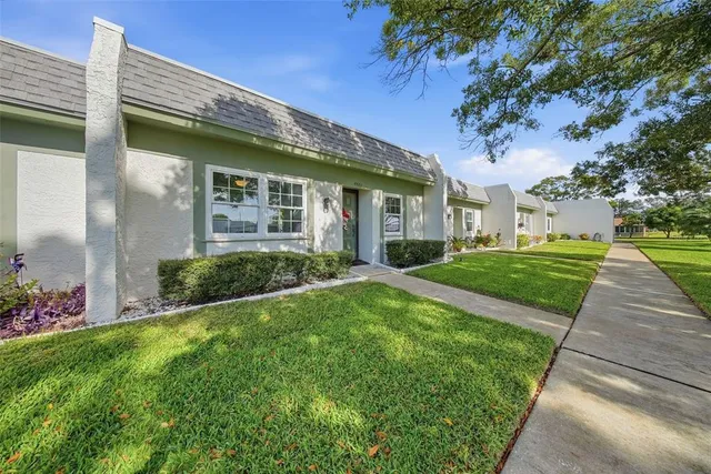 $2,400 | 4651 Lake Villa Drive, Clearwater, FL 33762