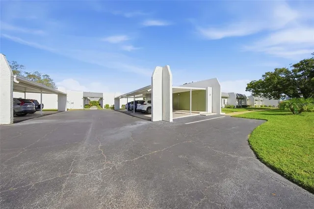 $2,400 | 4651 Lake Villa Drive, Clearwater, FL 33762