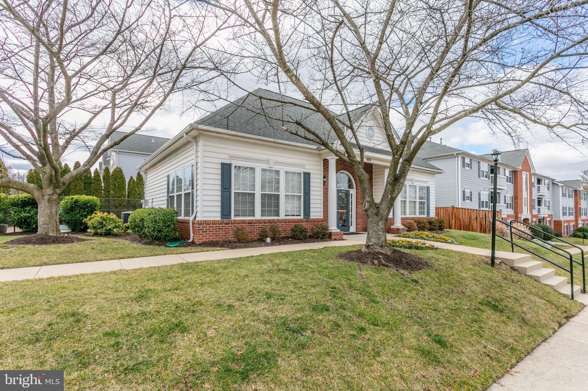 645 Constellation Square Southeast, Unit J Leesburg, VA 20175 - Photo 30 of 33