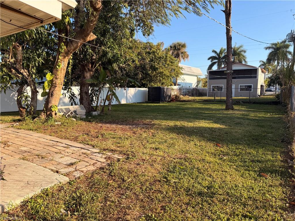 156 4th Street Naples, FL 34113 - Photo 21 of 23