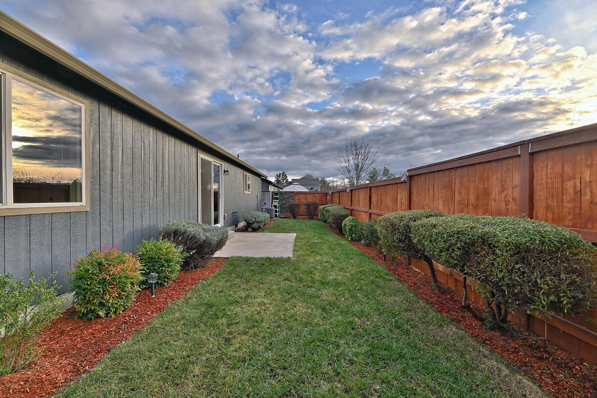 154 Dianne Way Eagle Point, OR 97524 - Photo 18 of 22 Gallery Image 18