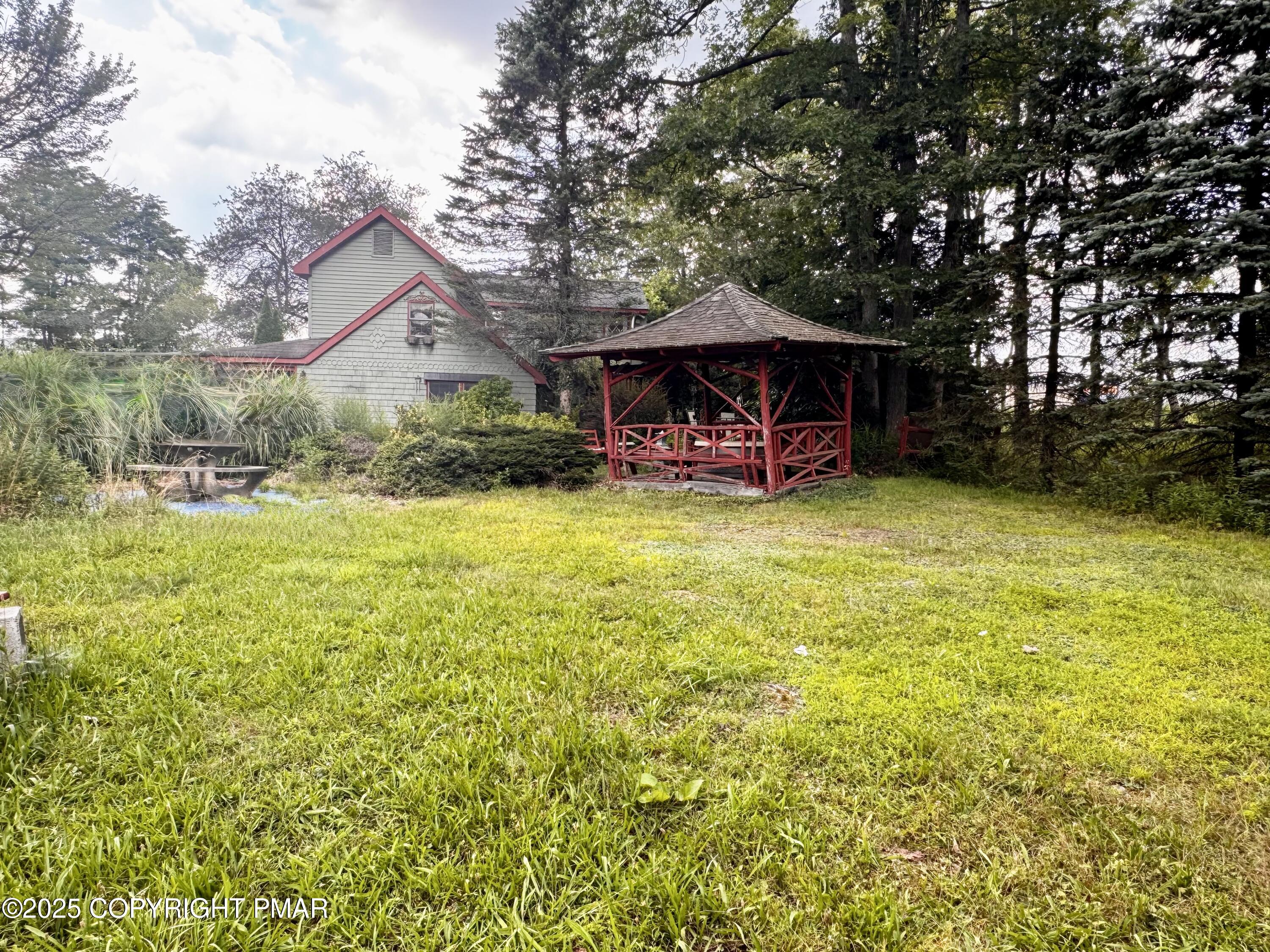 221 Pocono Road Pocono Summit, PA 18346 - Photo 26 of 28 IMG_0936