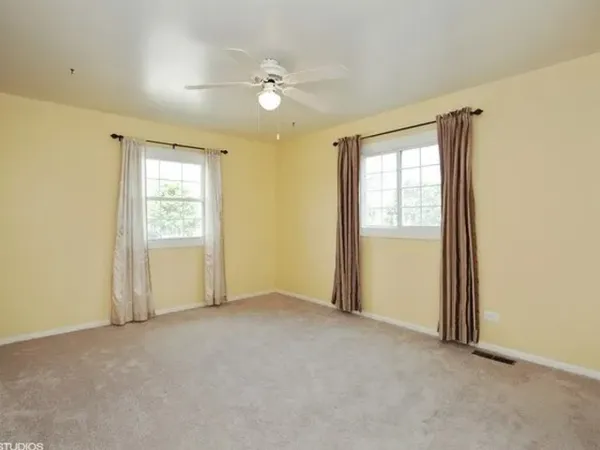 $3,000 | 4411 Bayside Circle, Hoffman Estates, IL 60192