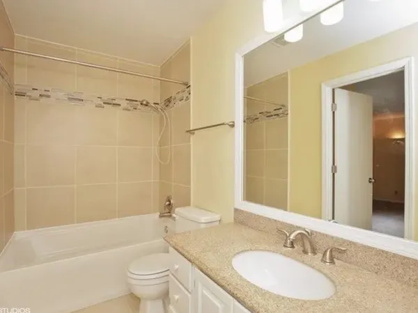 $3,000 | 4411 Bayside Circle, Hoffman Estates, IL 60192
