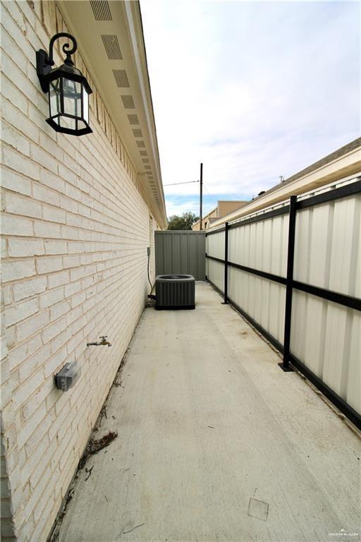 1610 Hooper Street, Unit 10 San Juan, TX 78589 - Photo 12 of 14 a view of entryway