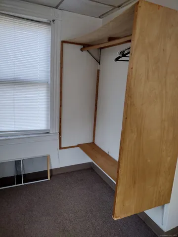 $995 | 807 East Main Street, Unit 6, Waterbury, CT 06705