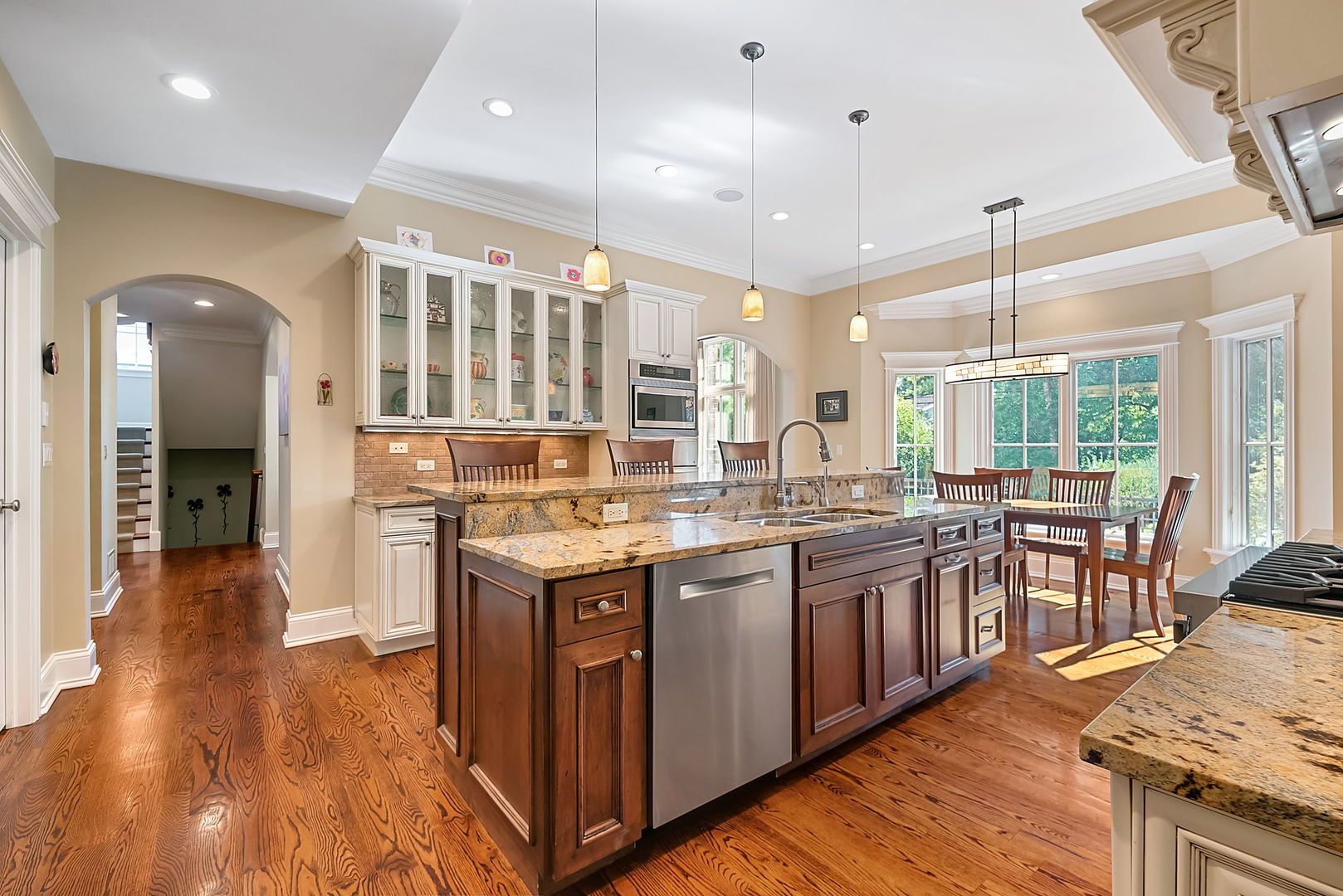 1115 Warrington Road Deerfield, IL 60015 - Photo 8 of 39 Gallery Image 8