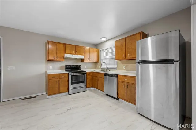 $229,900 | 11636 Macrinus Drive, Florissant, MO 63033