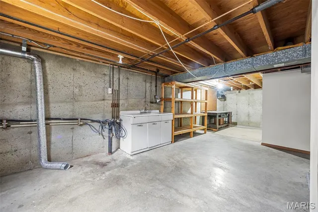 $229,900 | 11636 Macrinus Drive, Florissant, MO 63033