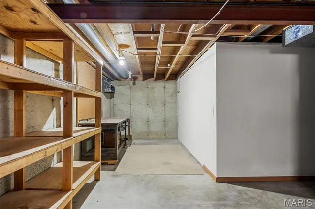 $229,900 | 11636 Macrinus Drive, Florissant, MO 63033