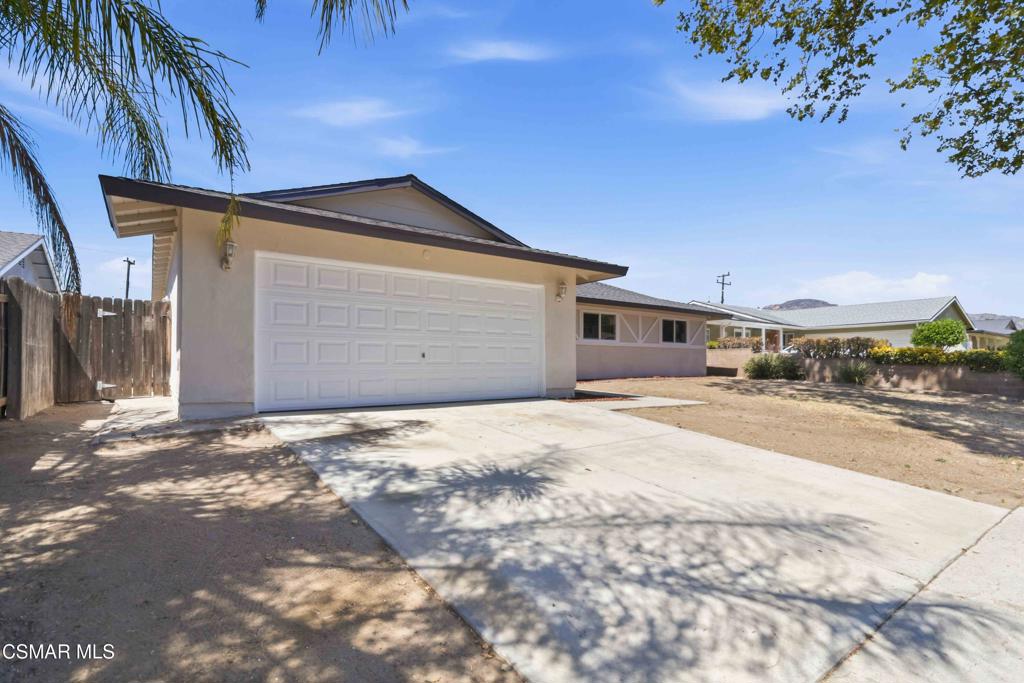 5735 Katherine Street Simi Valley, CA 93063 - Photo 5 of 30