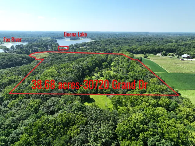 $999,000 | 30720 Grand Drive, Waterford, WI 53185