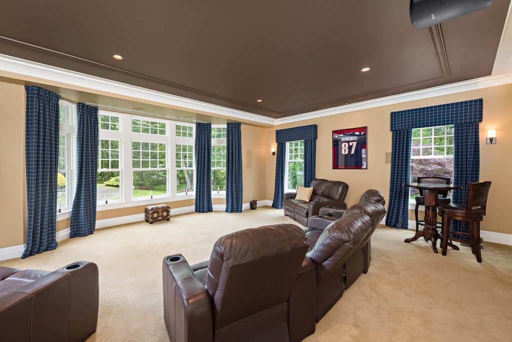 1 Old Farm Road Berkley, MA 02779 - Photo 20 of 42