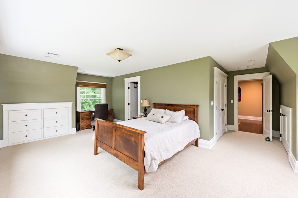 1 Old Farm Road Berkley, MA 02779 - Photo 31 of 42