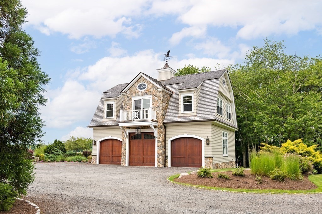 1 Old Farm Road Berkley, MA 02779 - Photo 36 of 42