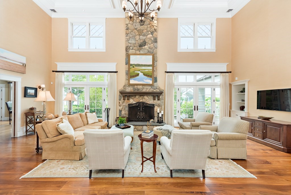 1 Old Farm Road Berkley, MA 02779 - Photo 8 of 42