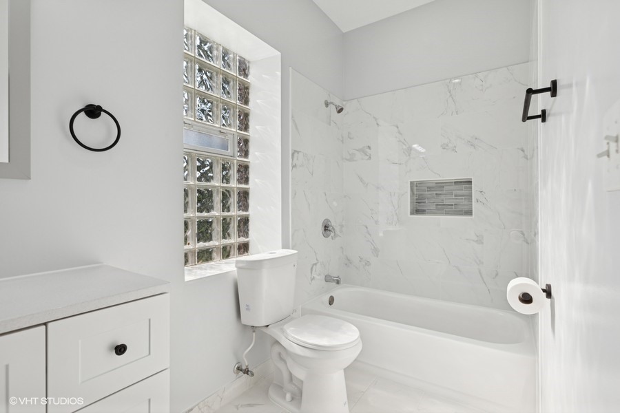 26 West 114th Street Chicago, IL 60628 - Photo 12 of 29