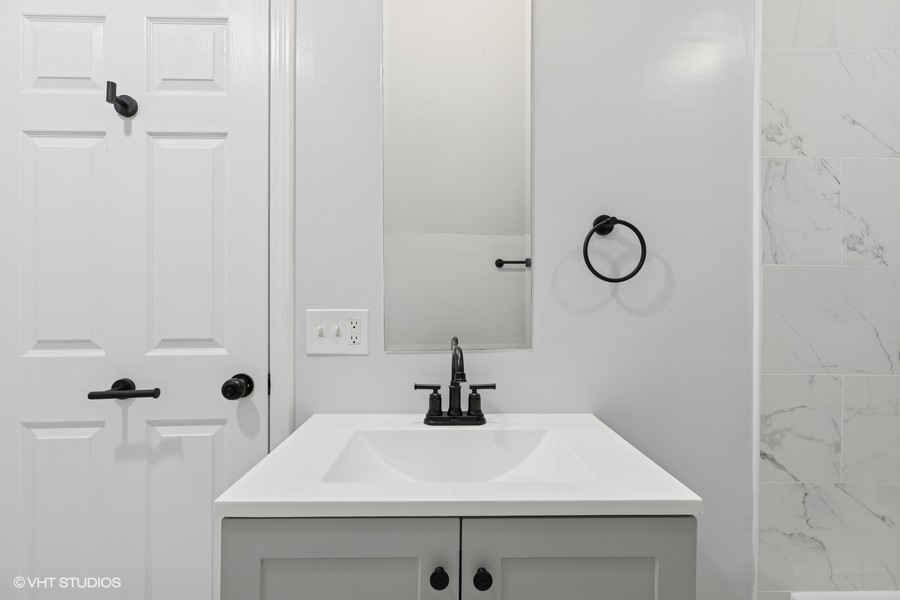 26 West 114th Street Chicago, IL 60628 - Photo 25 of 29