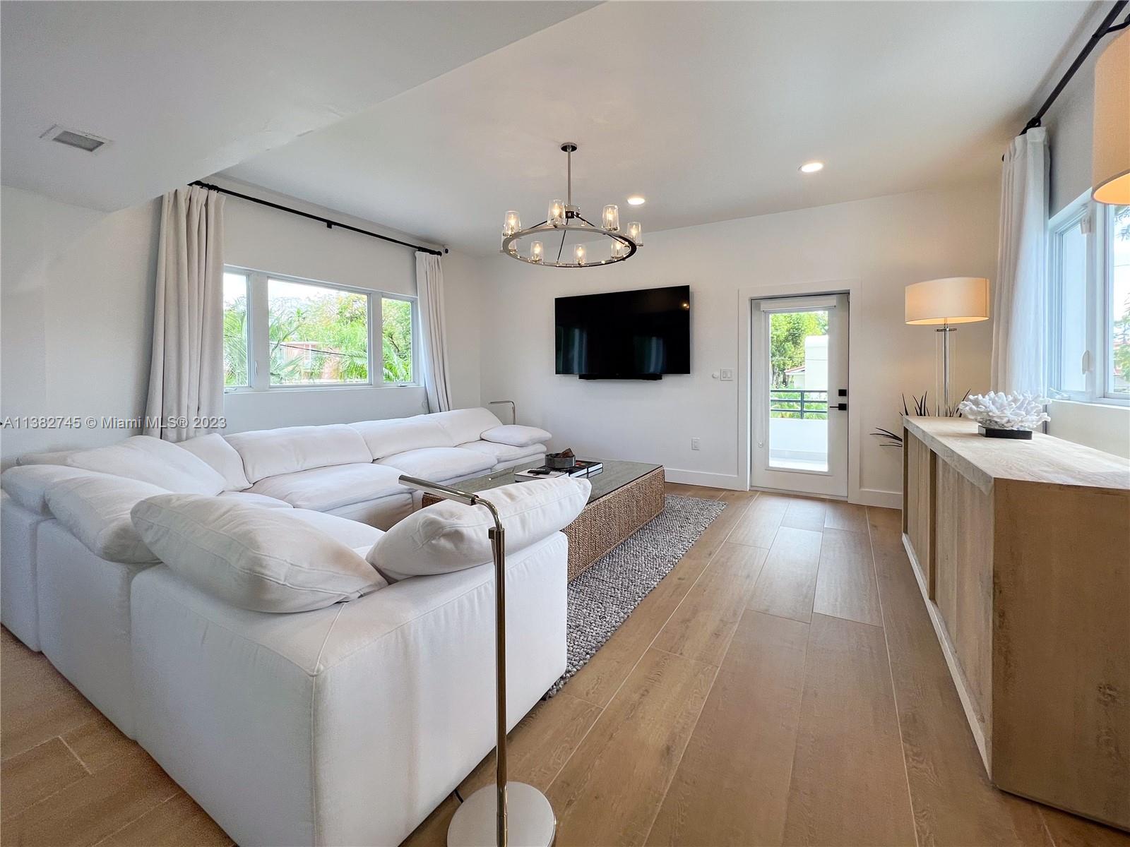 3510 Rockerman Road Miami, FL 33133 - Photo 11 of 43