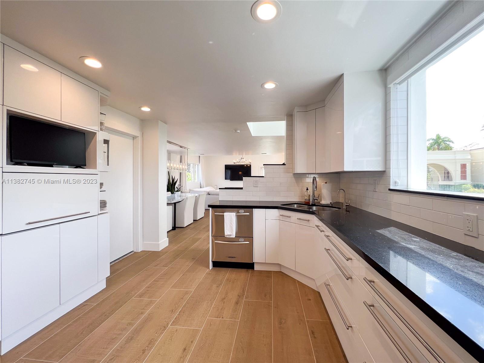 3510 Rockerman Road Miami, FL 33133 - Photo 21 of 43