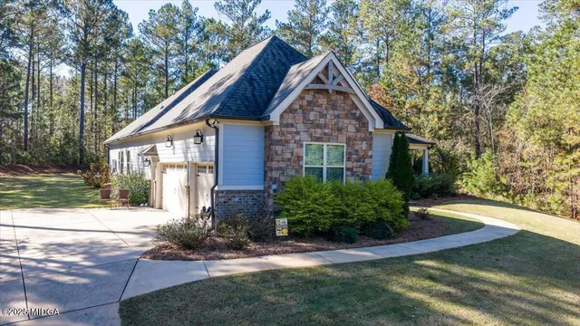 $574,900 | 217 Crescent Drive, Forsyth, GA 31029