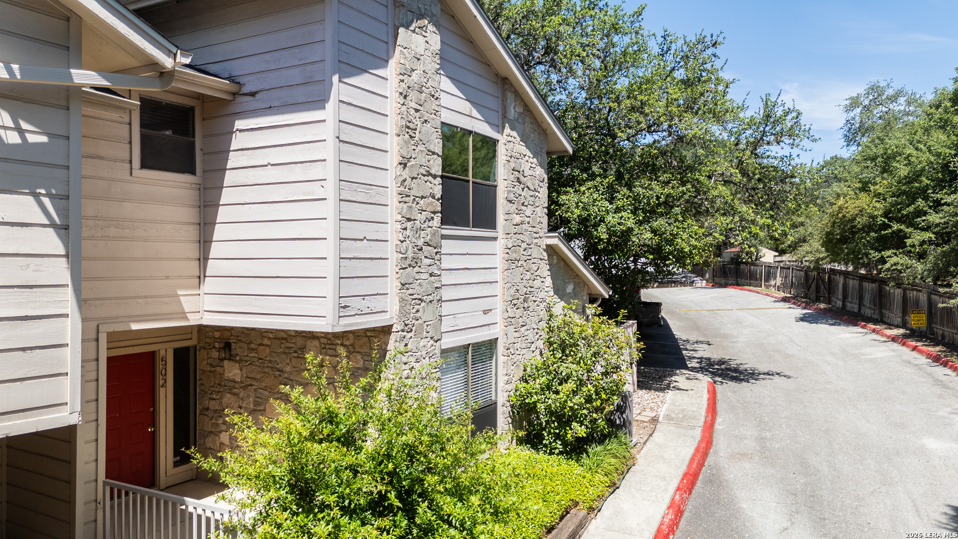 829 West Bitters Road, Unit 502 San Antonio, TX 78216 - Photo 28 of 29 a view of a yard of the house