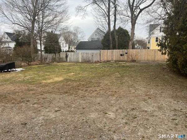 $495,000 | 13 Moss Street, Stonington, CT 06379