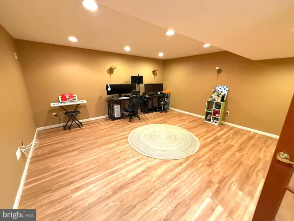 $835,000 | 74 Hempstead Drive, Newark, DE 19702
