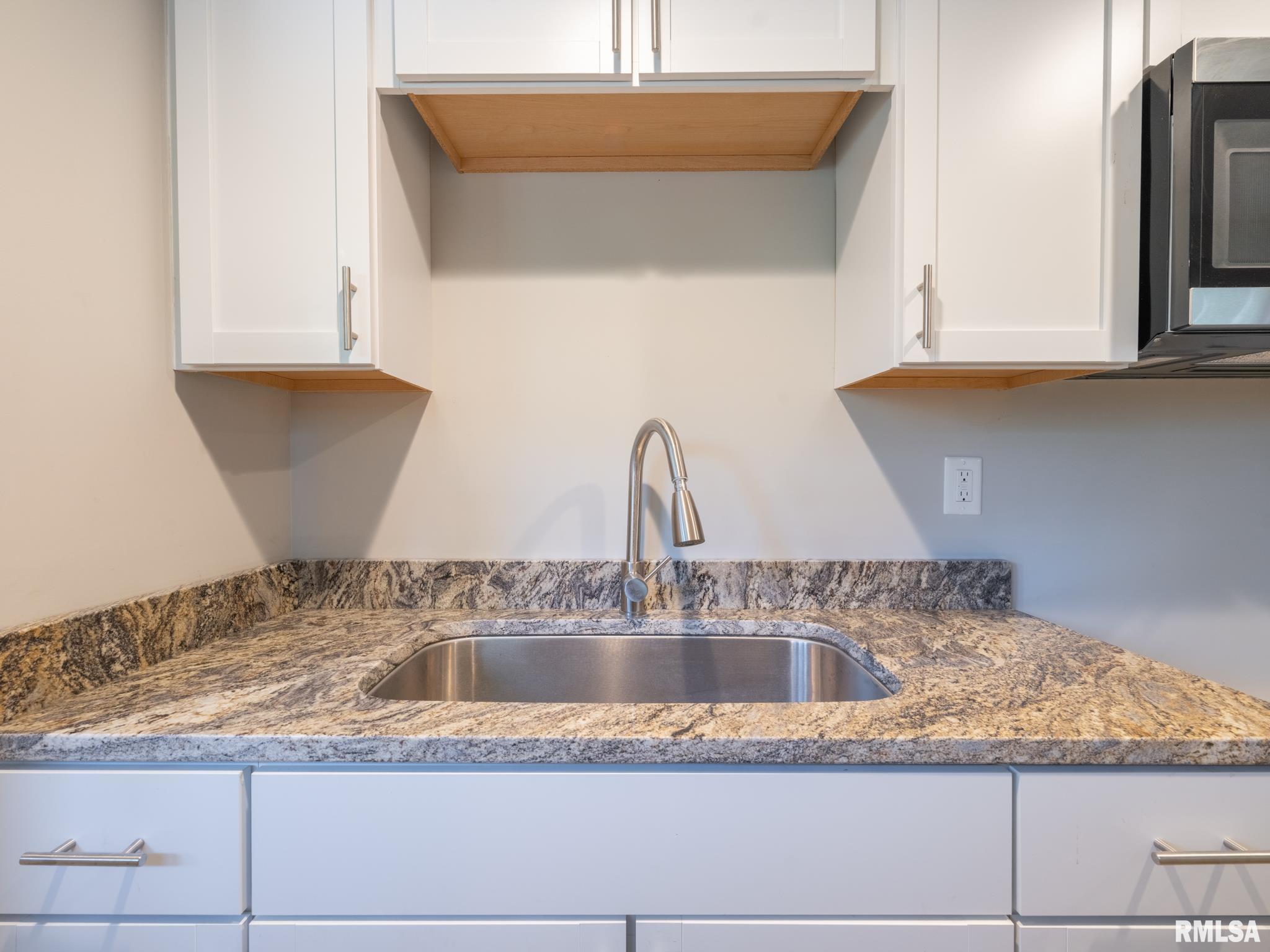 4228 North Prospect Road Peoria, IL 61603 - Photo 46 of 71 Gallery Image 46